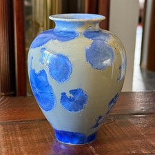 VTG 1980s Crystalline Glazed Studio Art Pottery Vase Blue Snowflake 6.25