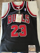 Mitchell & Ness Michael Jordan Chicago Bulls Jersey Adult S 97-98 Authentic NBA picture