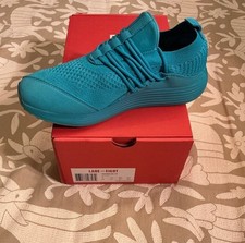 NWT Women’s Lane Eight Sneakers Sz 7 1/2 picture