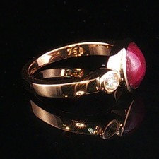 18K Yellow Gold Ruby Cabochon & Diamond Three Stone Estate Ring Size 6 picture