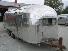 1951 Airstream Cruiser 25' Polished picture