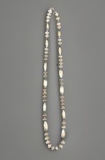 ✨Vintage Navajo Sterling Silver Hand Made Bench Bead Torpedo Necklace 24