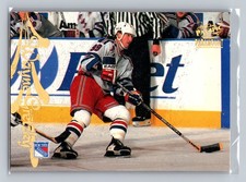 1997-98 Pacific Paramount #115 Wayne Gretzky Copper picture