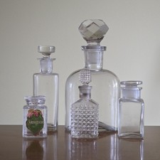 5 Vtg Antique Glass Bottles Assorted Sizes Apothecary, Carnation Powder, READ picture