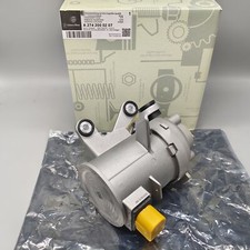 NEW OEM Water pump For A2742000107 A2742002700 M274 C200 E200 C300 E300 GLC picture