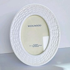 NIB Wedgwood Nantucket White Oval Ceramic Photo Frame 3.5x5