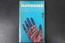 Eleven Blue Men Berton Roueche 1966 Medical Detection Berkley Medallion PB picture