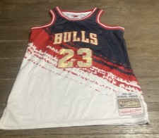 Michael Jordan #23 Chicago Bulls 1997-98 Mitchell & Ness Jersey Size Small picture