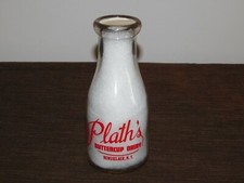 VINTAGE 1946 PLATH'S BUTTERCUP DAIRY RENSSELAER NY  1 PINT  MILK BOTTLE picture