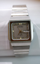 Vintage 1985 Seiko Quartz 100 Square Watch Two-Tone Ref. 2105-0540 MINT NOS picture
