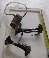 Vintage S.E.V. Marchal Hyper Sonic 22G.T Air Horn 24V Set Italy picture