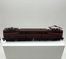 Rivarossi HO Scale Pennsylvania Railroad GG1 Electric Locomotive 4828 Brown DC picture