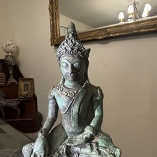 Amazing Antique Crowned Buddha picture