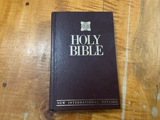 The Holy Bible New International Version NIV Red HardCover Zondervan 1984 Text picture