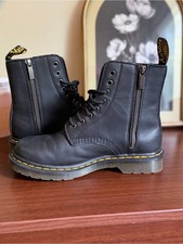 Dr. Martens 1460 Pascal black leather boots with zipper | Size 8 picture