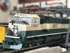 Kato HO Scale EMD SD70MAC -BNSF Executive #9837 (Item #37-6402) BRAND NEW BOXED picture