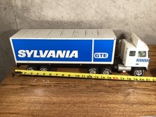 NYLINT PRESSED STEEL SYLVANIA GTE 18 WHEELER 21 RARE VINTAGE TOY picture