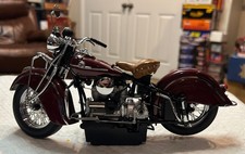 Franklin Mint 1942 Indian Motorcycle 1:10 Scale B11-UL61 picture