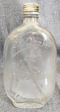 Vintage 1956 Old Quaker Whiskey Pint Flask Bottle Embossed Figural Glass & Cap picture