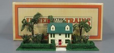 Lionel 11-90074 O #912 Suburban Home Scenic Plot w/ #189 Villa Ivory & Peacock picture