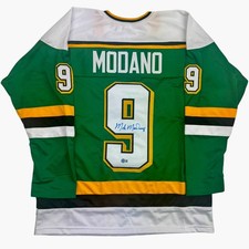 Autographed/Signed Mike Modano HOF 2014 Minnesota Green Jersey Beckett COA picture