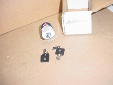 Harley Davidson 93-05 OEM Touring Ignition Switch Knob Lock with 2 keys 71536-93 picture