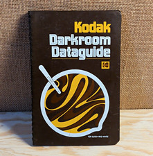 Vintage 1976 Kodak Darkroom Dataguide 5th Ed Dials Paper Samples Photography picture