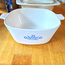 RARE CorningWare Blue Cornflower 2.5 Qt Square Casserole Dish P-1 1/2-B Handles picture