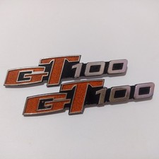 NOS Suzuki GT100 GT 100 Side Cover Emblem Badge Side Cover Genuine Japan Pair picture