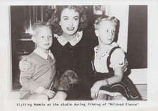 1978 Press Photo Actress Joan Crawford with her Children on Film Set in 1945 picture