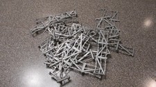 20 SECTIONS VINTAGE MARX BATTLEGROUND PLAYSET SILVER BARB WIRE FENCE picture