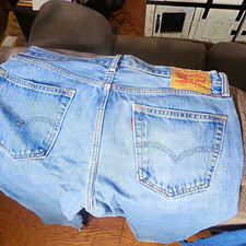 Levi's 505 Men’s Blue Light Wash Straight Leg Regular Fit Mid Rise 5-Pocket picture