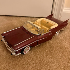 Road Signature 1:18 1958 Cadillac Eldorado Convertible Diecast Burgundy/Beige picture