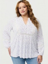 Torrid NWT Floral Lace Pintuck Peasant Blouse Women’s Size 00 (10/L) picture