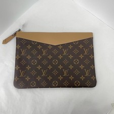 Louis Vuitton Pre-Owned Authentic Clutch Brown Free Tracked Shipping picture