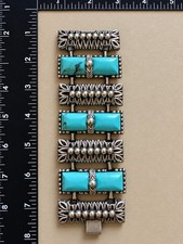 VINTAGE RETRO 1950's 1960's WIDE SHOWY PANEL BRACELET TURQUOISE LUCITE AND METAL picture