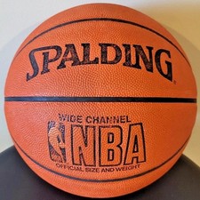 Vintage 1990s Spalding NBA Wide Channel Indoor / Outdoor Basketball 29.5