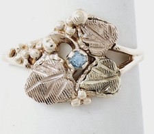 Vintage 10K Black Hills Gold & Round Cut Topaz Accent Leaf & Grapes Ring Size 5  picture