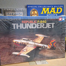 Tamiya Republic F-84G Thunderjet 1:72 War Bird Collection Plastic Kit *NoS* picture