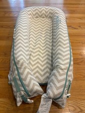DockATot Deluxe+ Dock – Silver Lining Chevron – Grey/White – 0–8 Months picture