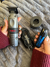 BaBylissPRO Lo-ProFX Cordless Rechargeable T-Blade Trimmer Silver Stand picture