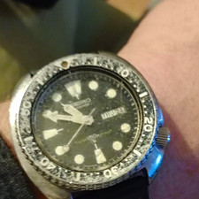 Seiko Automatic Diver 150m Day/Date Black Dial 44mm Steel Rubber Strap picture