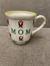 ANTHROPOLIGIE FLOWER DESIGN “MOM” MUG NWOT picture