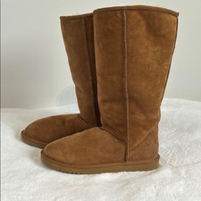 UGG Classic Tall Women’s Boots Chestnut Suede Sheepskin Size 9 picture