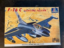 Italeri F-16 C Fighting Falcon Fighter Jet 1/48 Scale Plastic Model Kit #840 picture