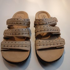 Clarks Collection Leisa Janna Sandal Tan Leather Triple Strap Slide Womens 6 M picture