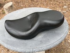 00-06 Harley Davidson Dyna OEM Smooth Deep Pillow Seat  Shaws Cycle picture