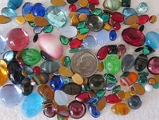 100 VTG GLASS FLAT-BACKS CABACHONS & BOMBE LOOSE LOT JEWELRY REPAIR CRAFTS MIX picture