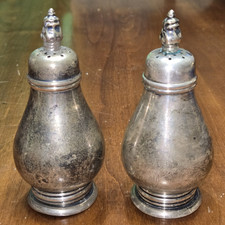 International Royal Danish Sterling Salt & Pepper Shakers USA 144g non-weighted picture