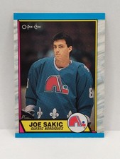 1988-89 O-Pee-Chee ROOKIE Card #113 Joe Sakic NFL Hockey French picture